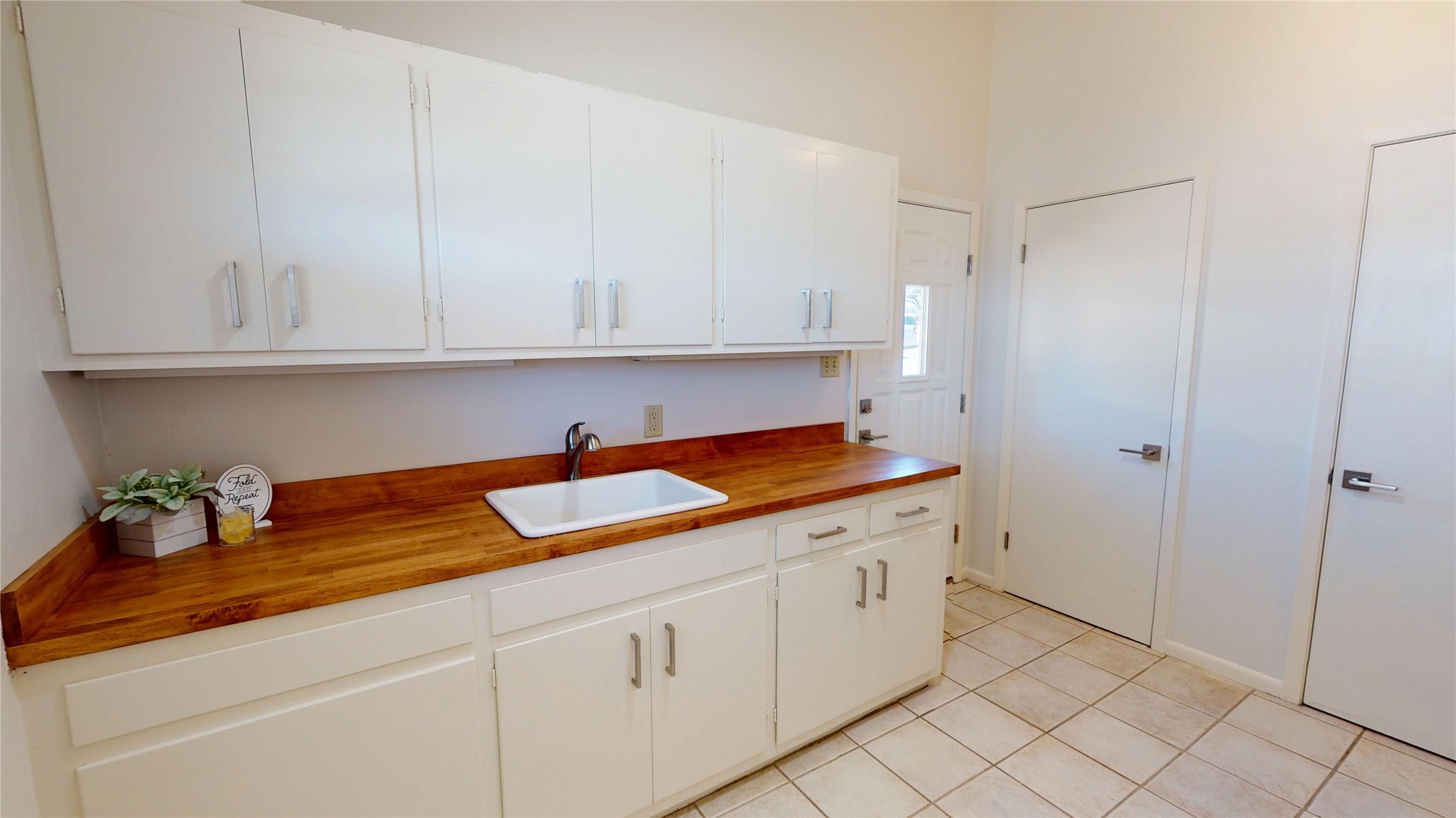 1124 W 6th Brady TX 76825