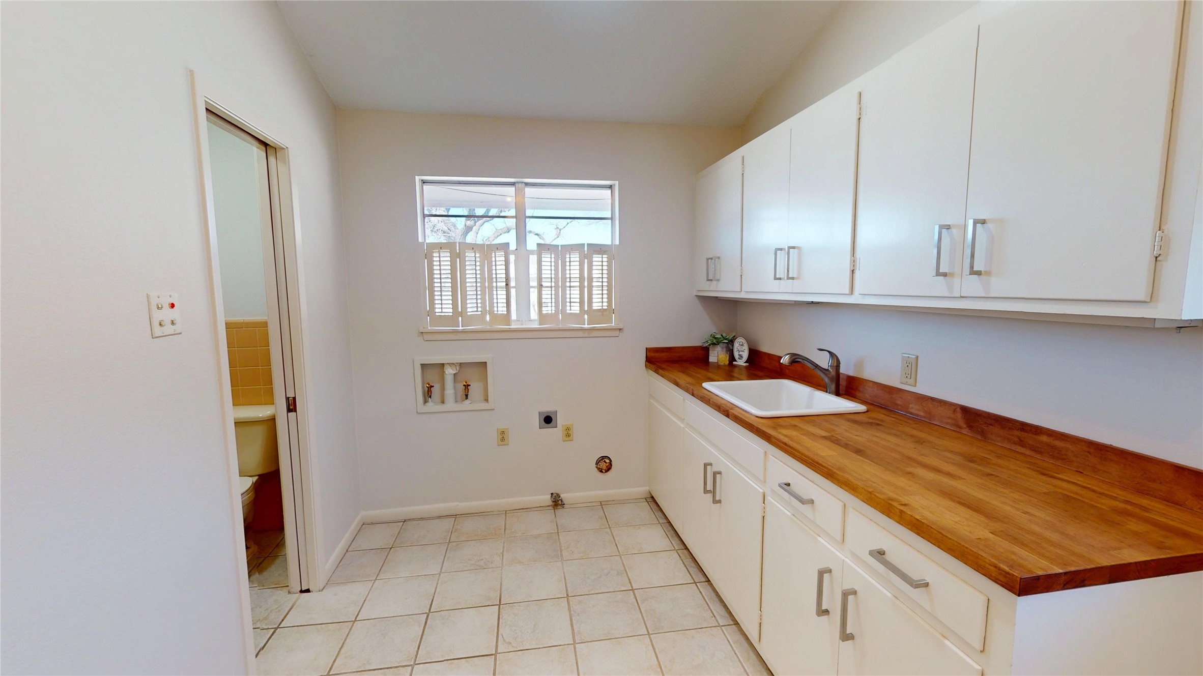 1124 W 6th Brady TX 76825