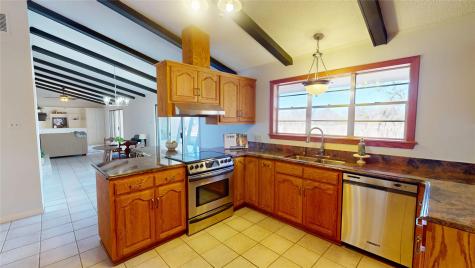1124 W 6th Brady TX 76825
