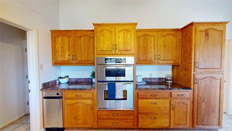 1124 W 6th Brady TX 76825