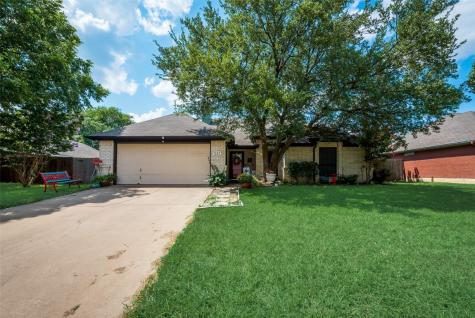 521 Pleasant Valley Drive Burleson TX 76028