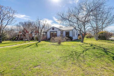 3700 Ellsmere Court Fort Worth TX 76103
