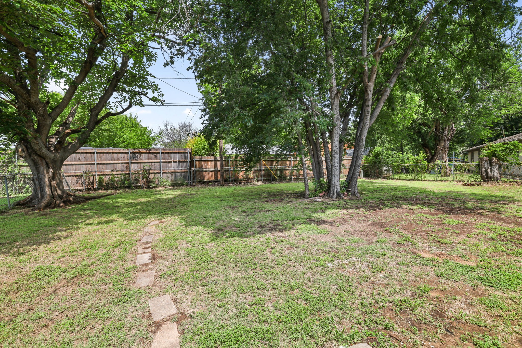 6441 Carousel Drive Watauga TX 76148