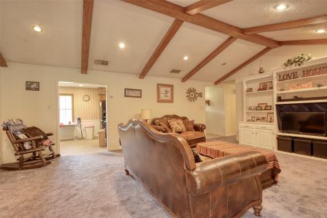 710 S Main Street Tehuacana TX 76686