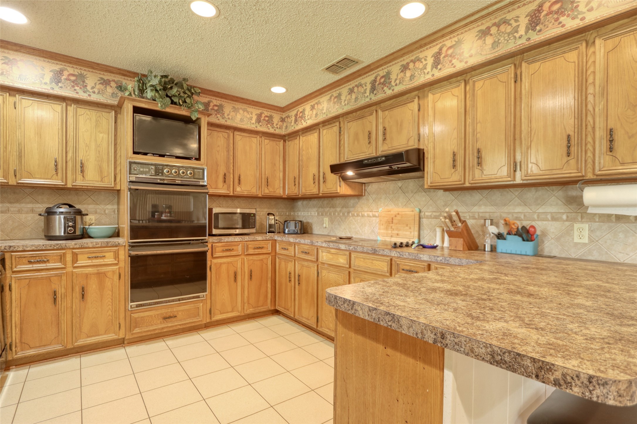 710 S Main Street Tehuacana TX 76686