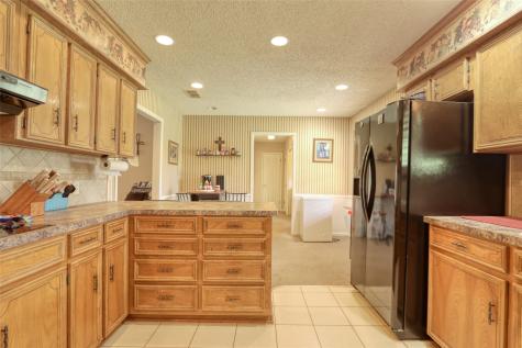 710 S Main Street Tehuacana TX 76686