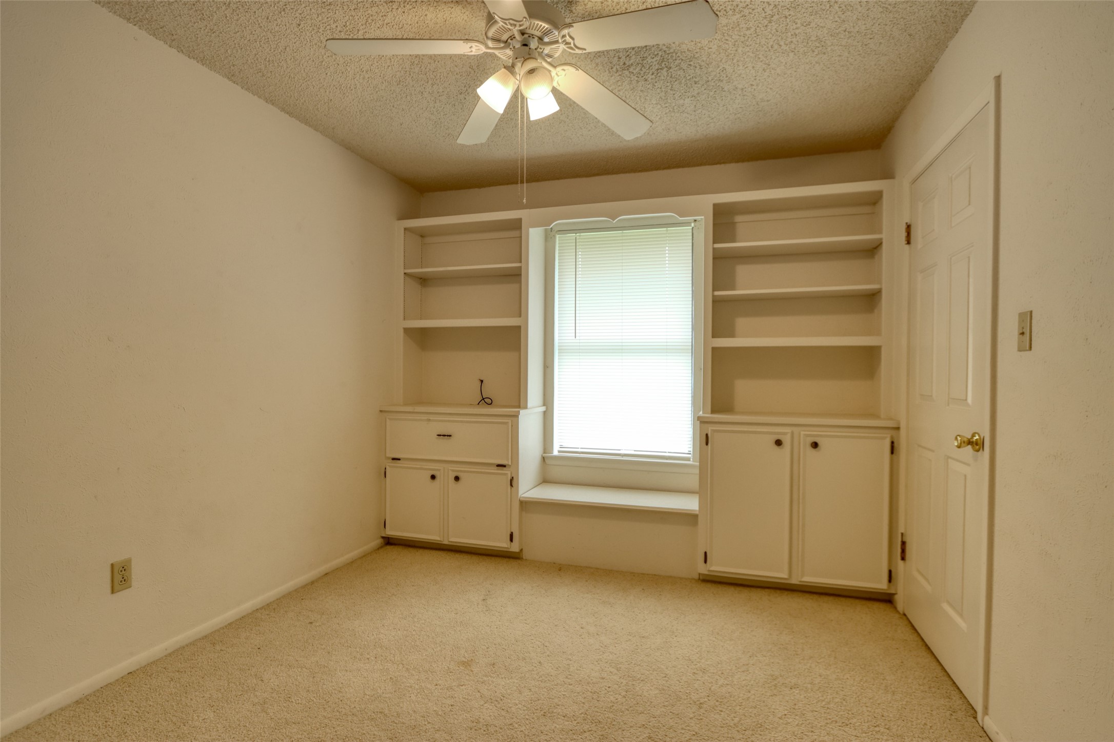 710 S Main Street Tehuacana TX 76686