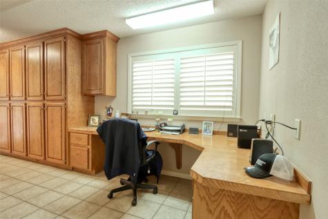 710 S Main Street Tehuacana TX 76686