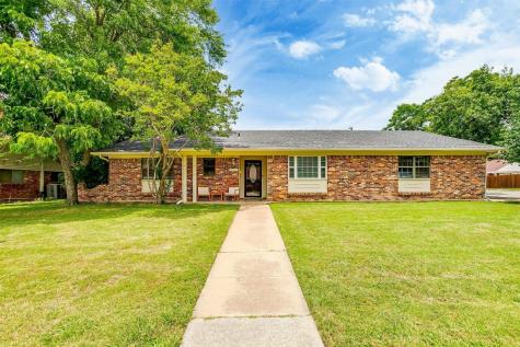 6909 Corona Drive North Richland Hills TX 76180