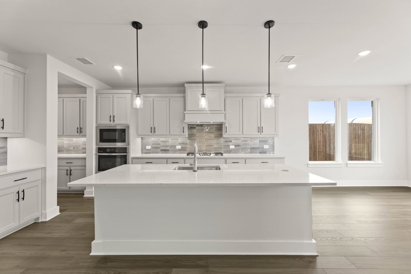 605 Aberdeen Lane Mansfield TX 76063