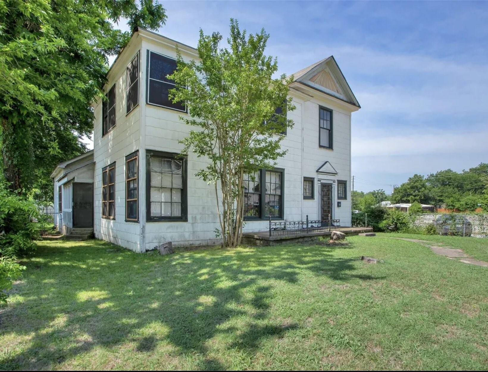 516 W Morgan Street Denison TX 75020