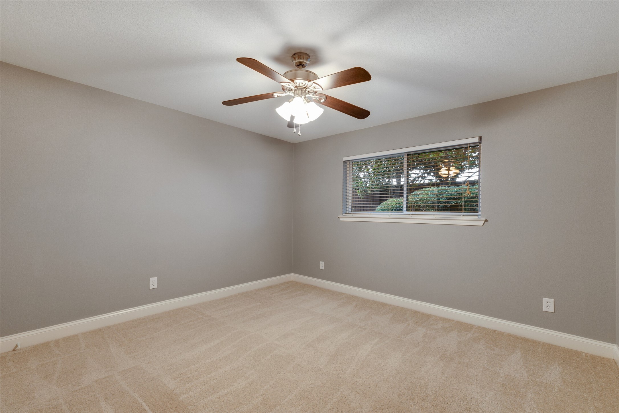 7435 Tangleglen Drive Dallas TX 75248