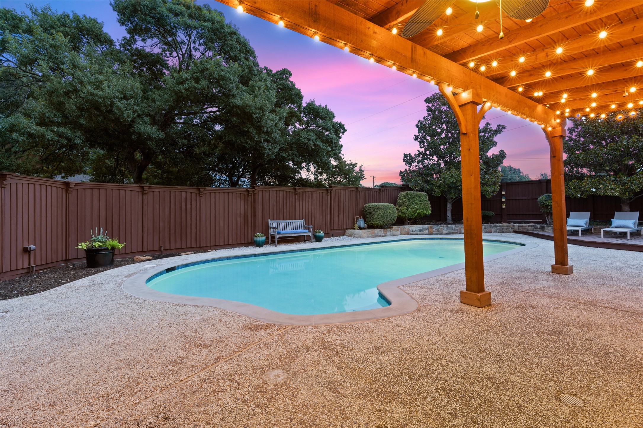7435 Tangleglen Drive Dallas TX 75248
