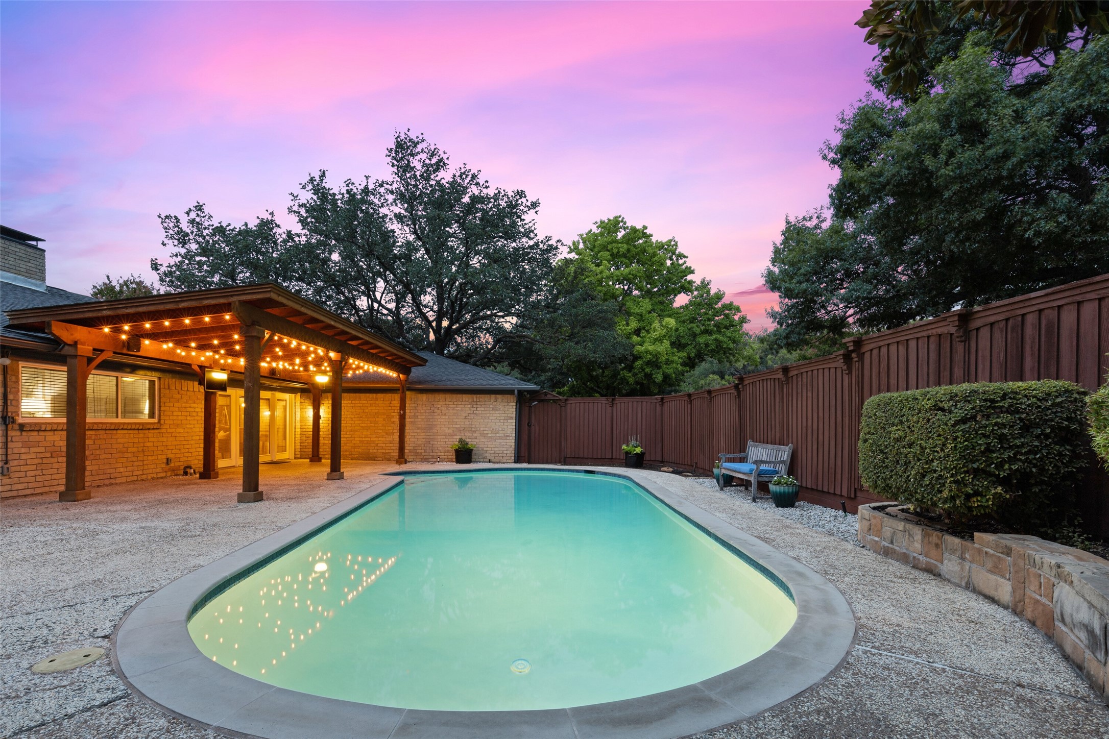 7435 Tangleglen Drive Dallas TX 75248