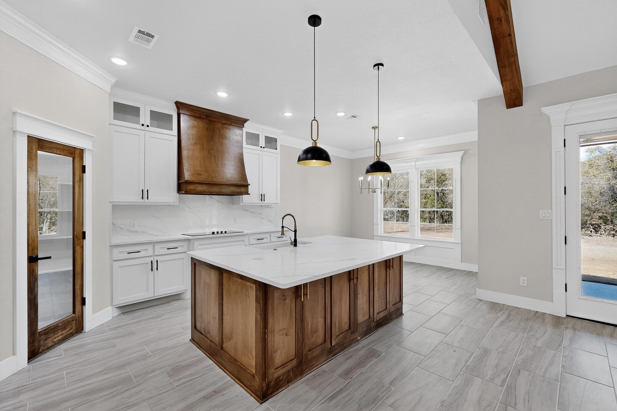 1161 Gonzollas Road Springtown TX 76082