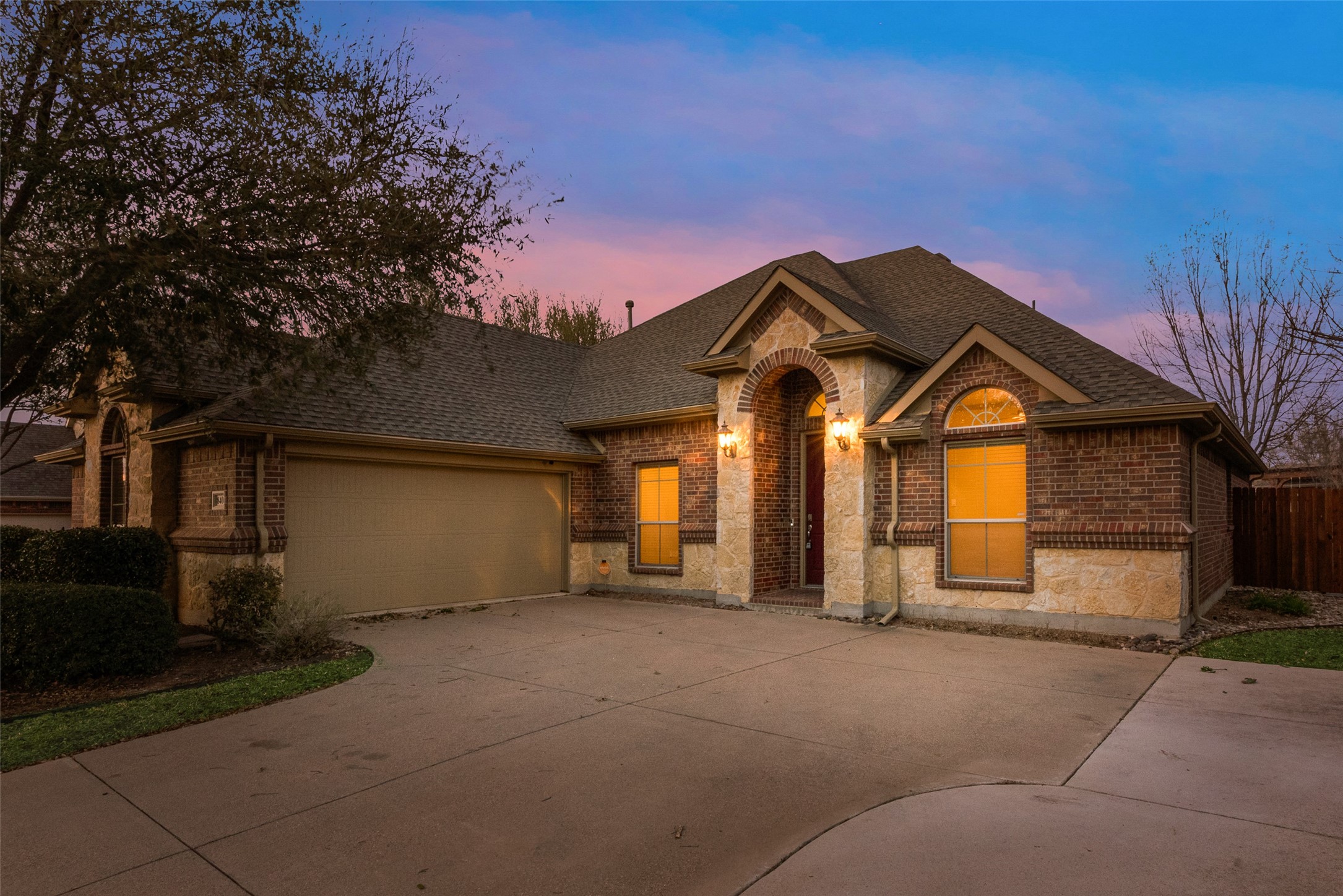 8407 Pecan Creek Drive Arlington TX 76001