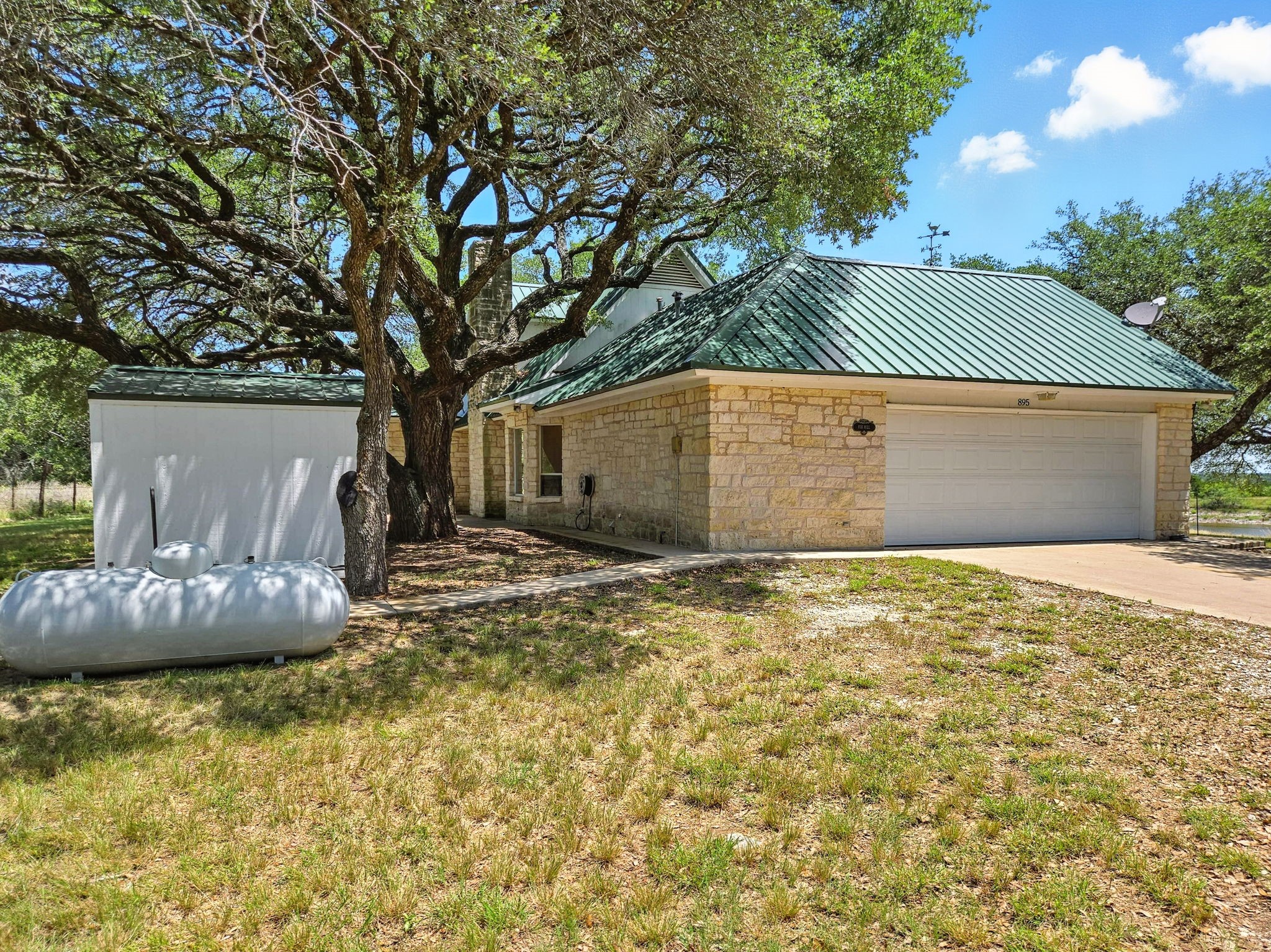 895 Pr 202 / Highway 281 Hamilton TX 76531
