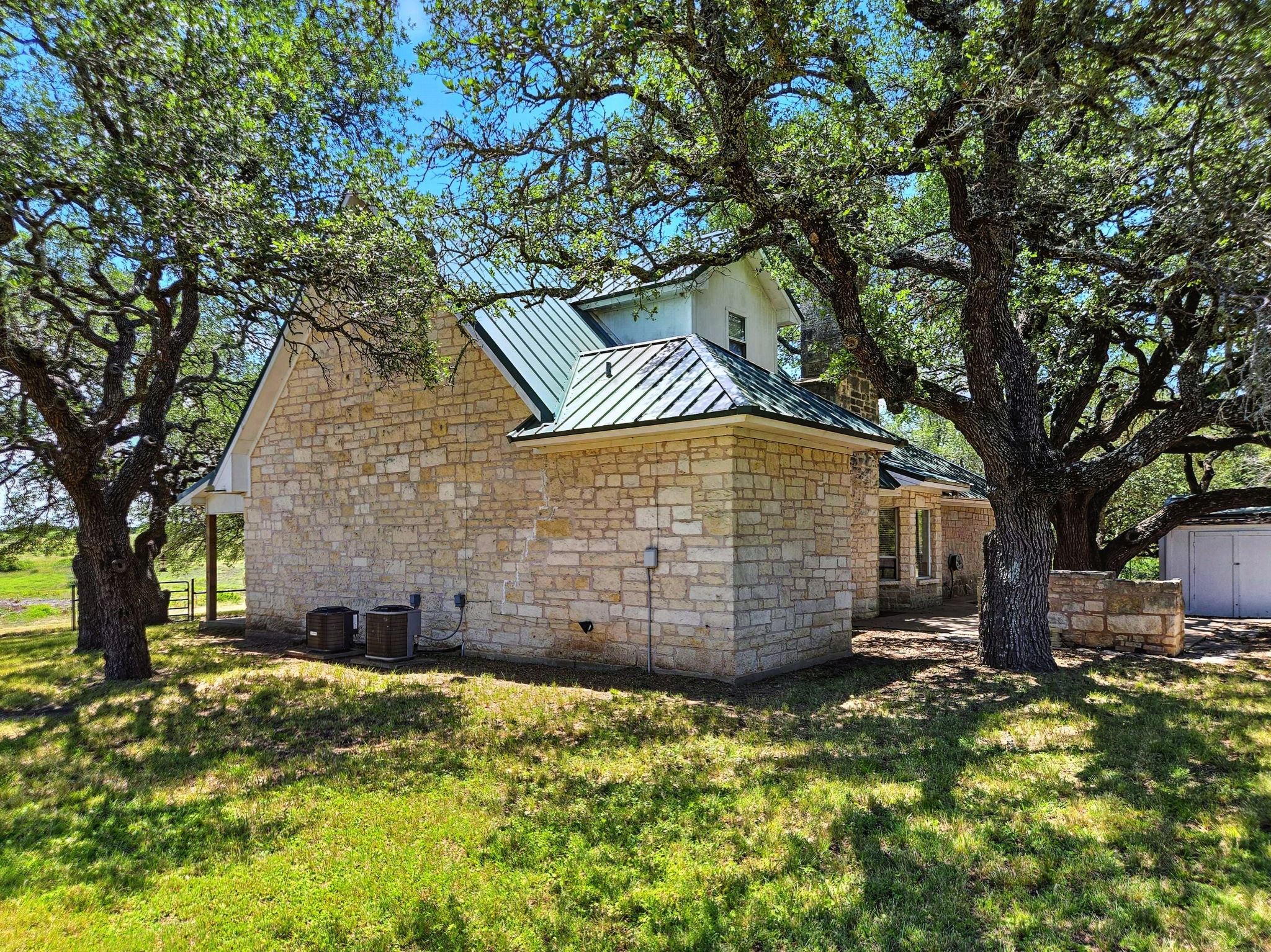 895 Pr 202 / Highway 281 Hamilton TX 76531