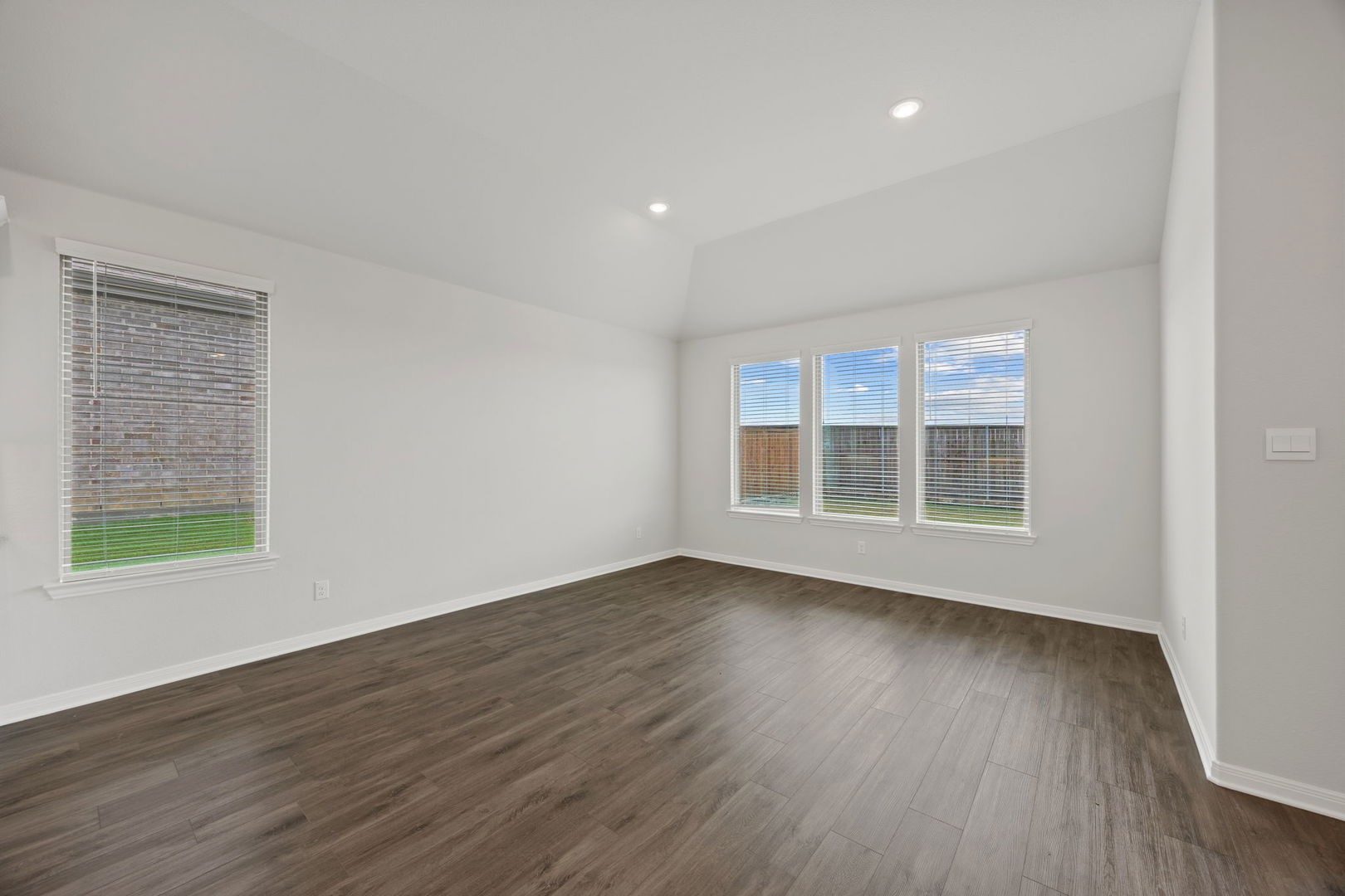 1502 Red Clover Avenue Van Alstyne TX 75495