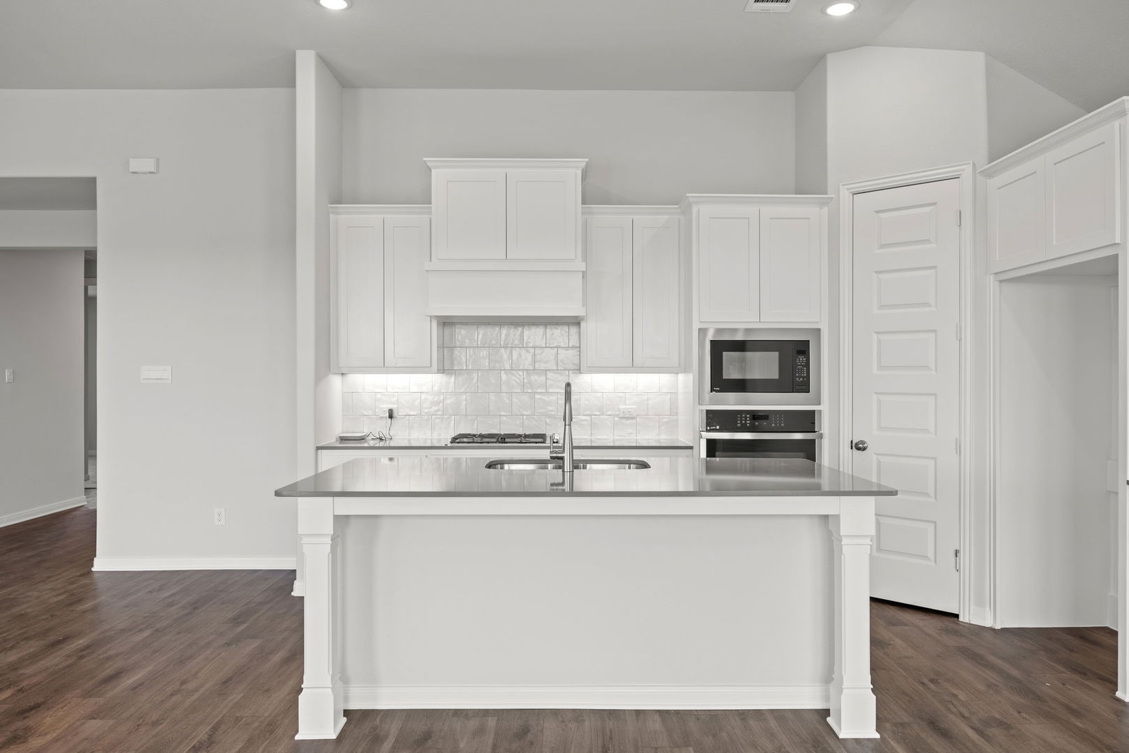 1502 Red Clover Avenue Van Alstyne TX 75495