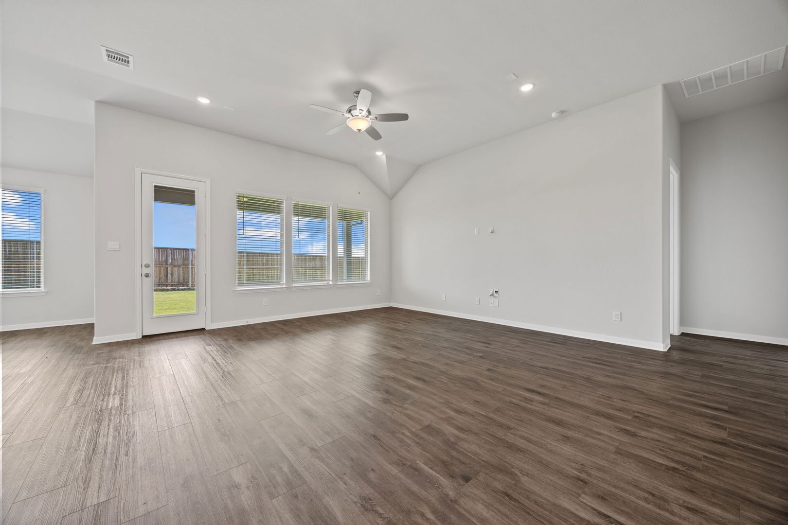 1502 Red Clover Avenue Van Alstyne TX 75495