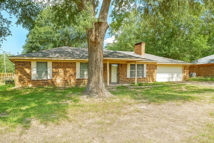 181 Minwood Street Mineola TX 75773