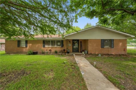 521 Ellis Avenue Troy TX 76579