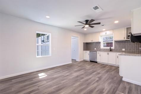 1706 E Garnett Street Gainesville TX 76240
