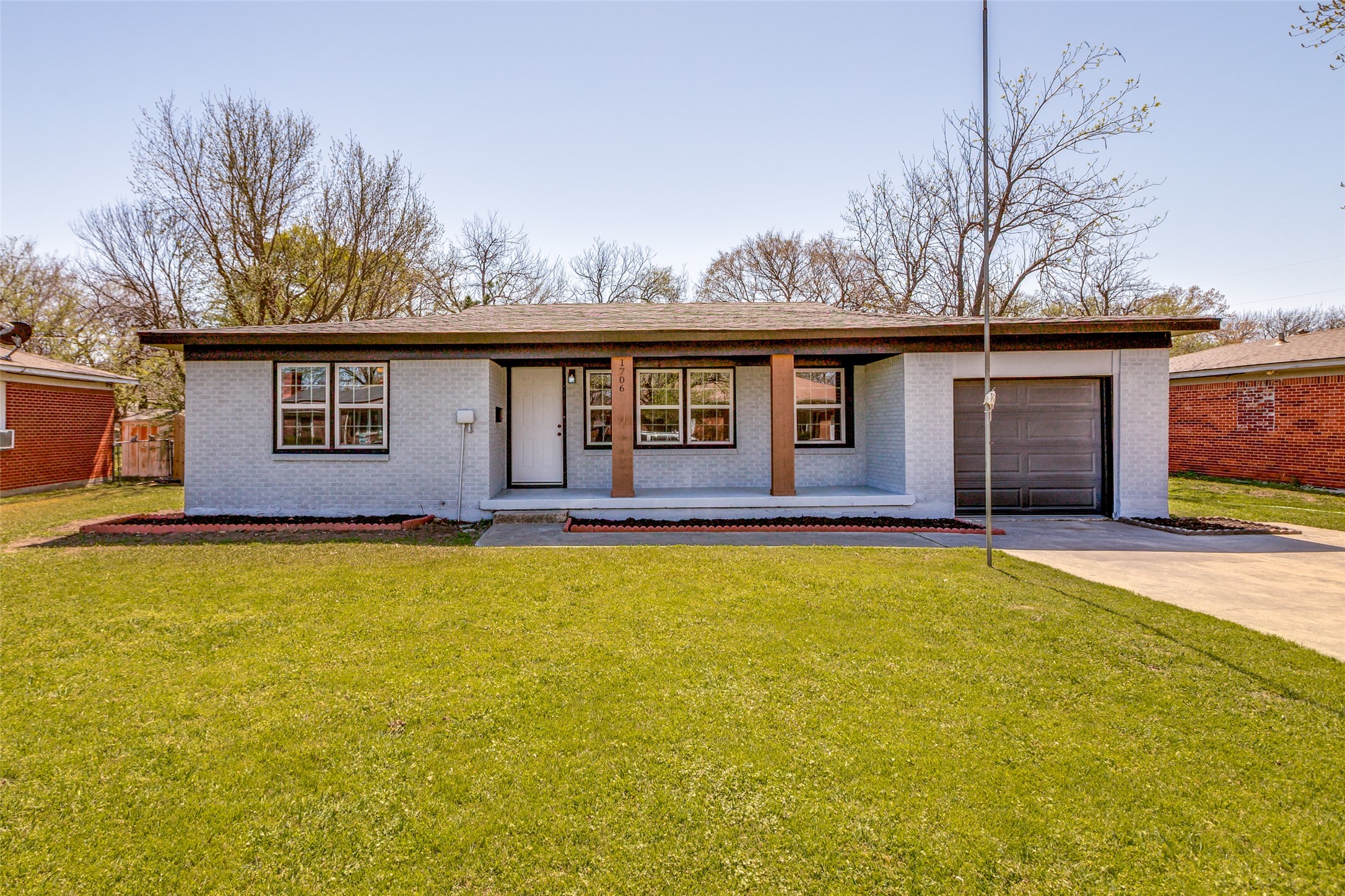 1706 E Garnett Street Gainesville TX 76240