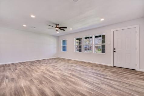 1706 E Garnett Street Gainesville TX 76240