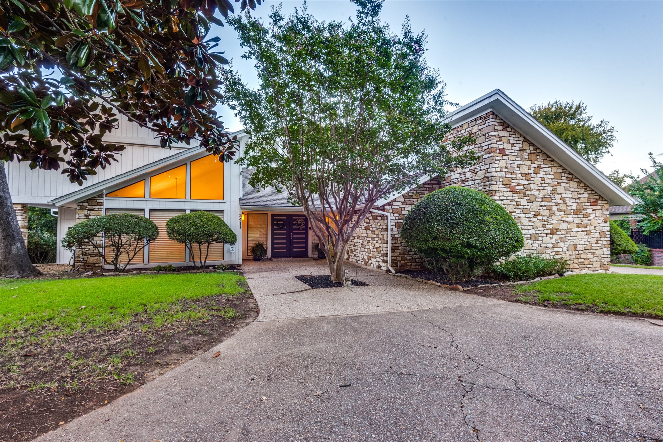 2411 Autumn Oaks Trail Arlington TX 76006