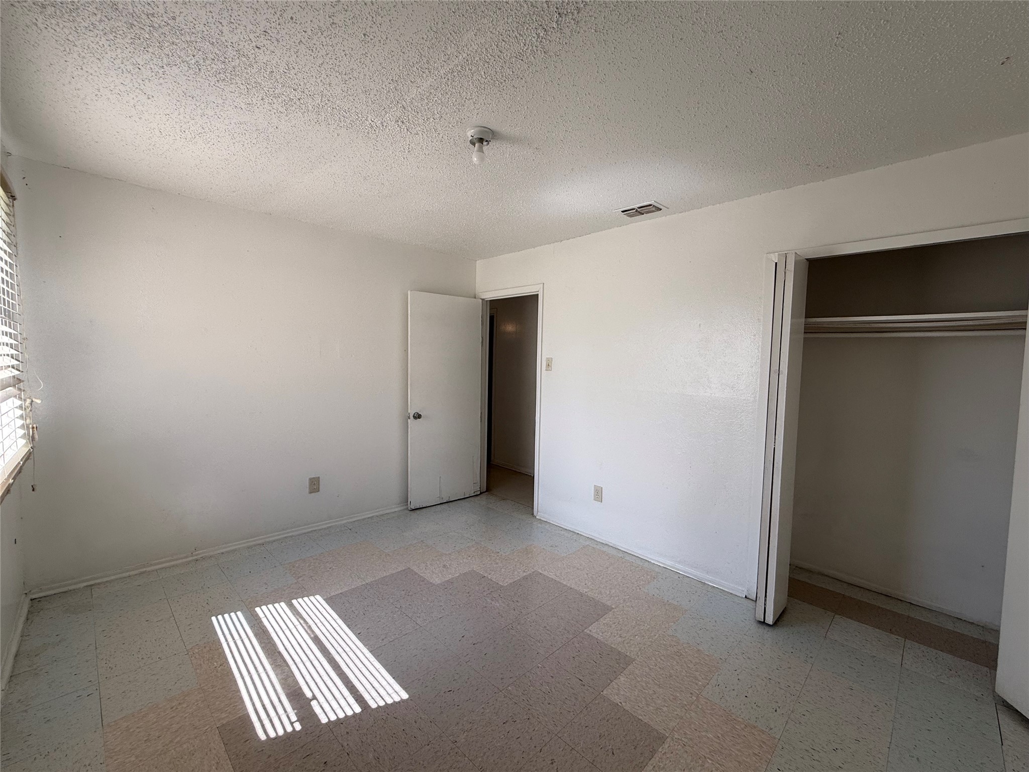 3716 Olney Court Dallas TX 75241