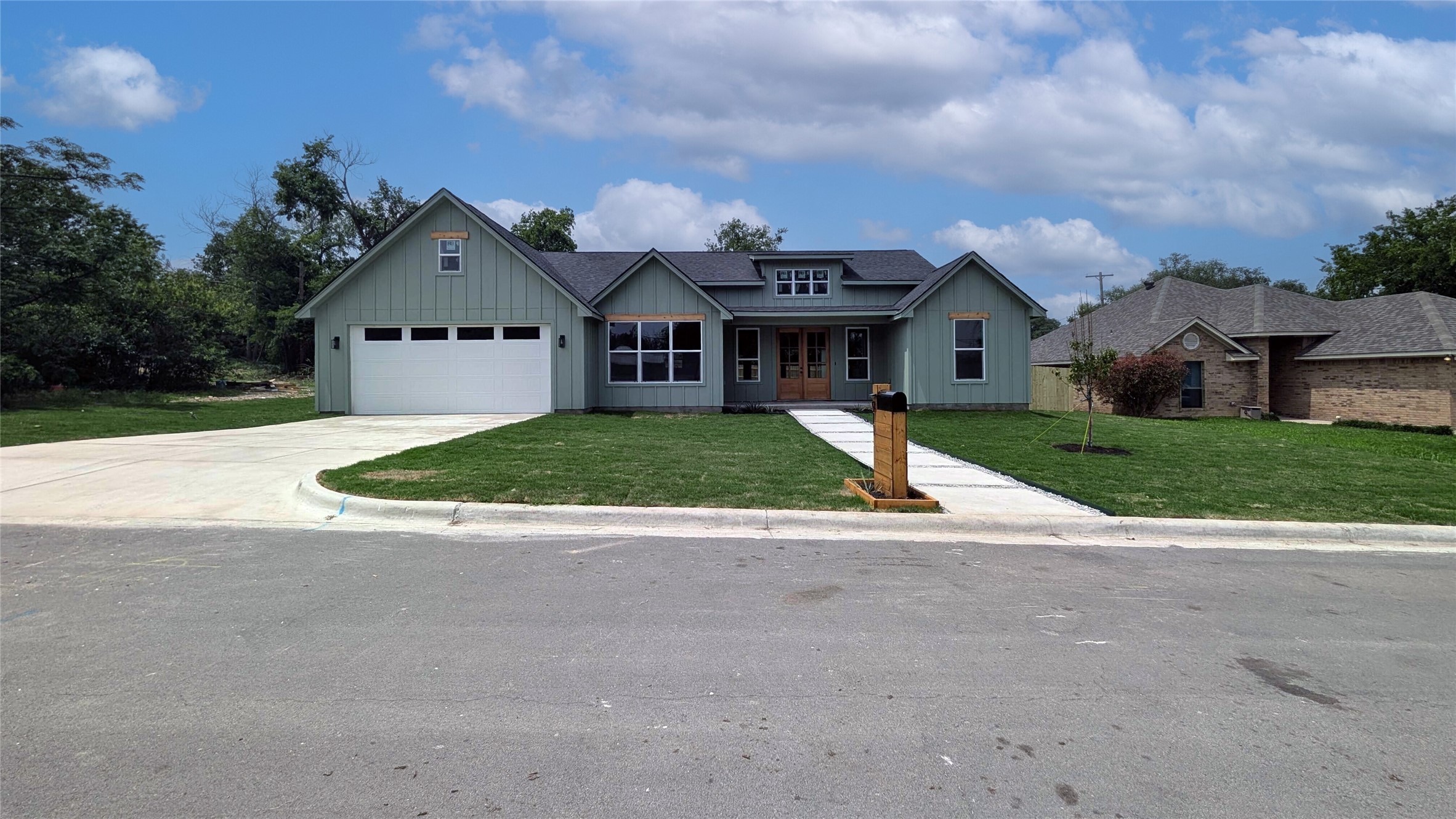 911 Van Winkle Street Weatherford TX 76086