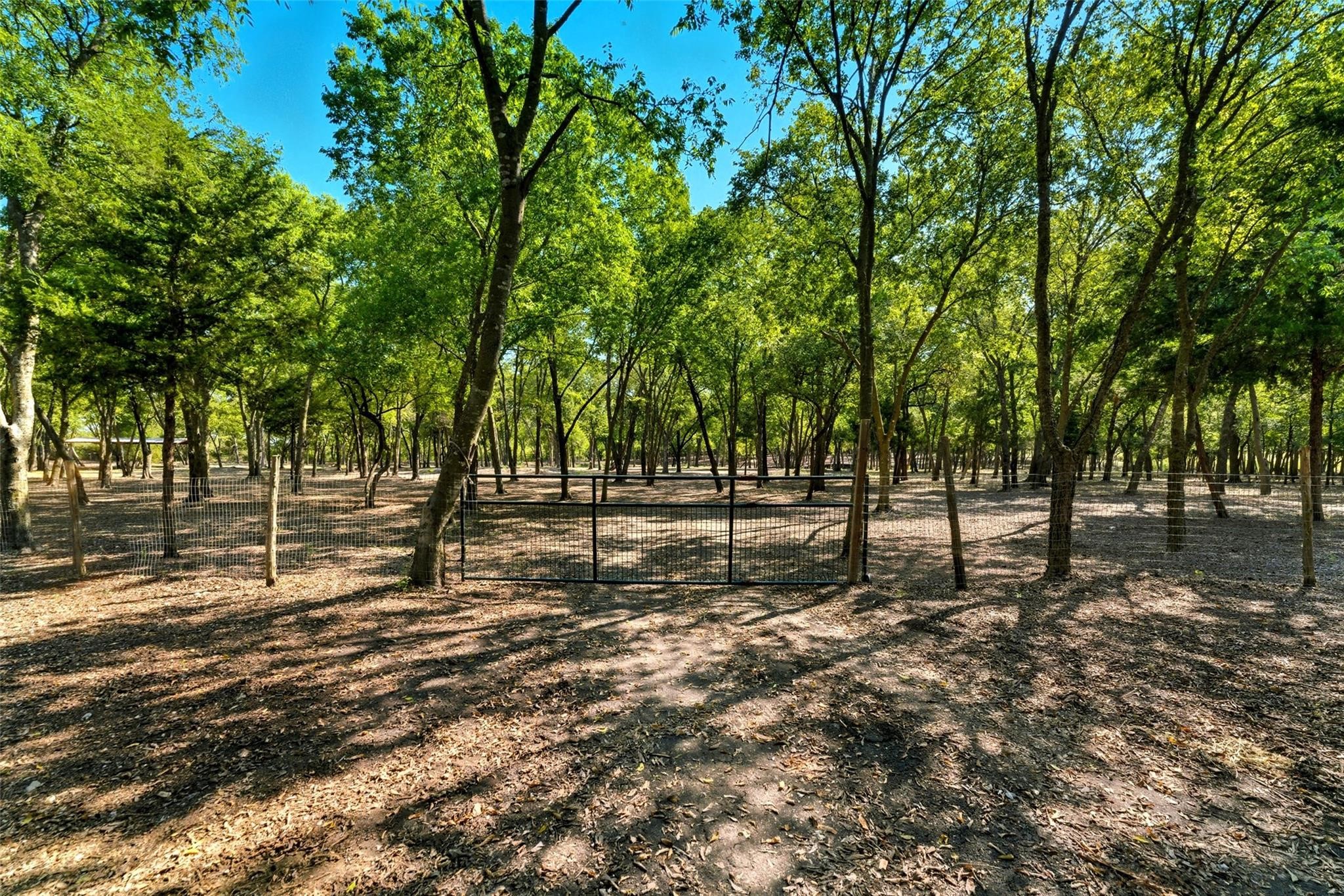 1431 Fm 85 Ennis TX 75119