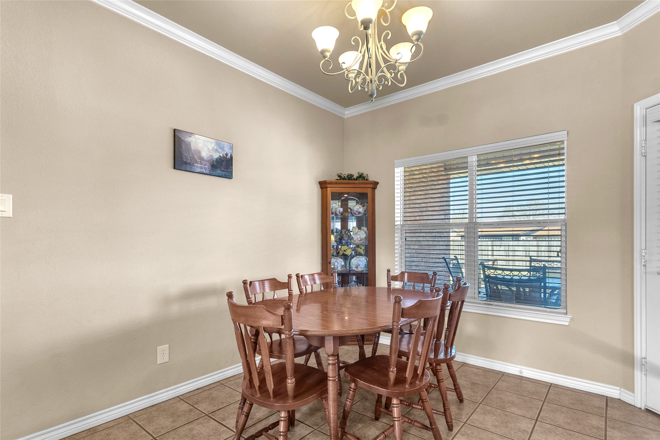 300 W Mcafee Street Mabank TX 75147