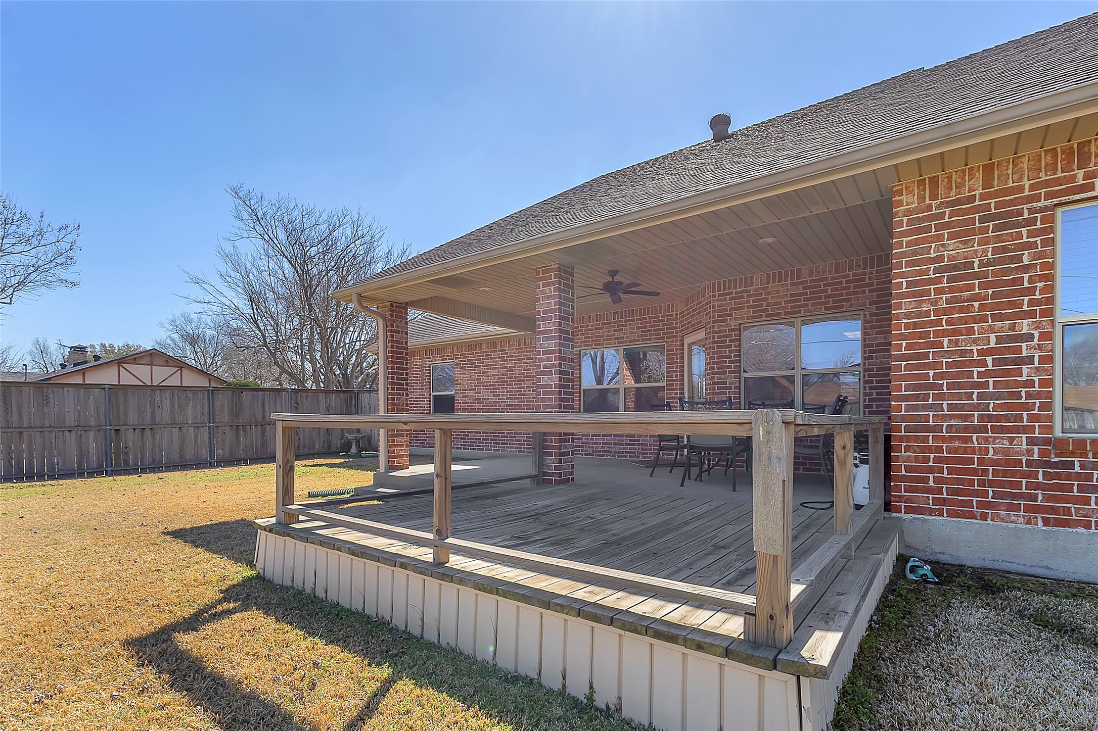 300 W Mcafee Street Mabank TX 75147