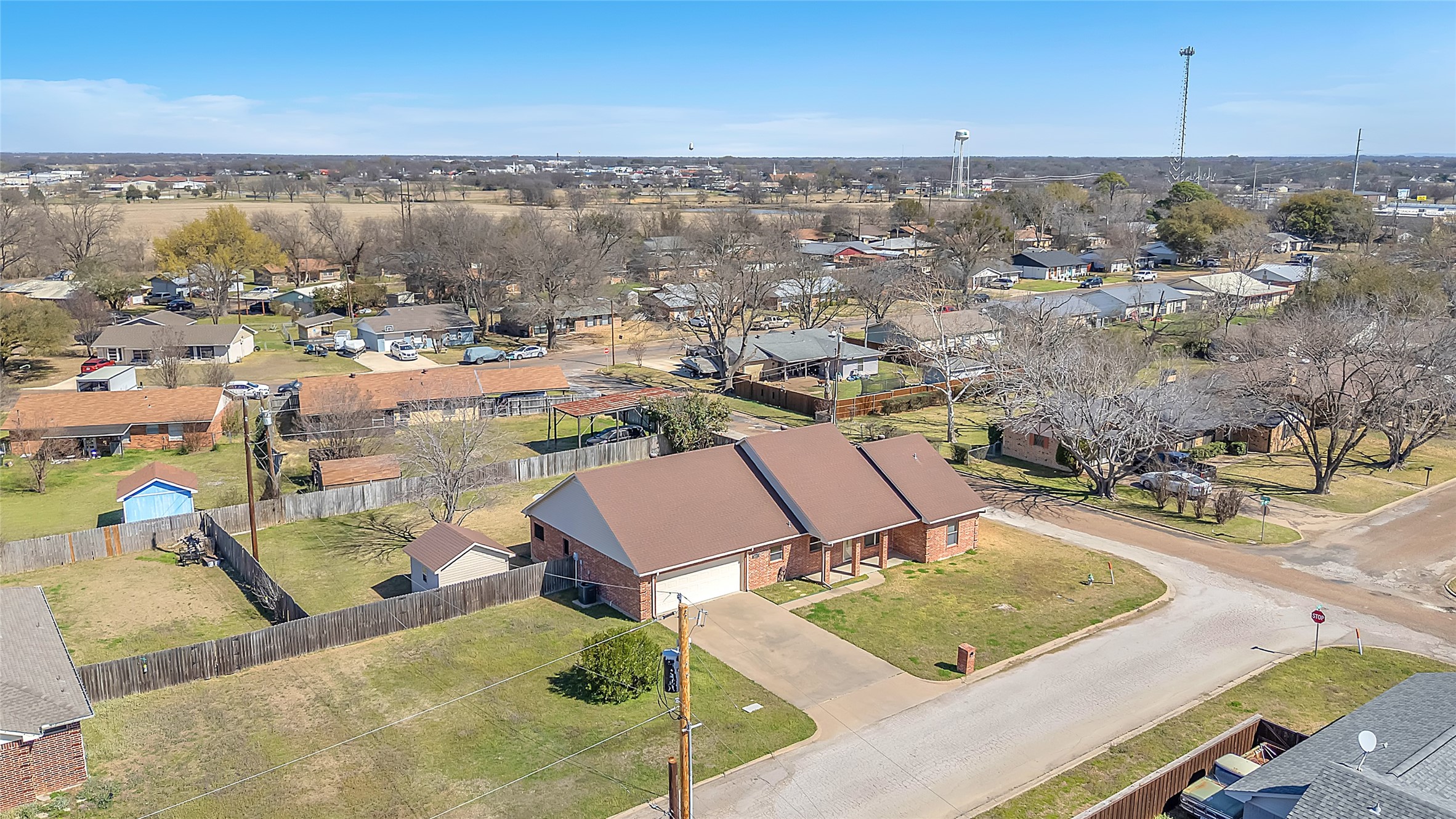 300 W Mcafee Street Mabank TX 75147