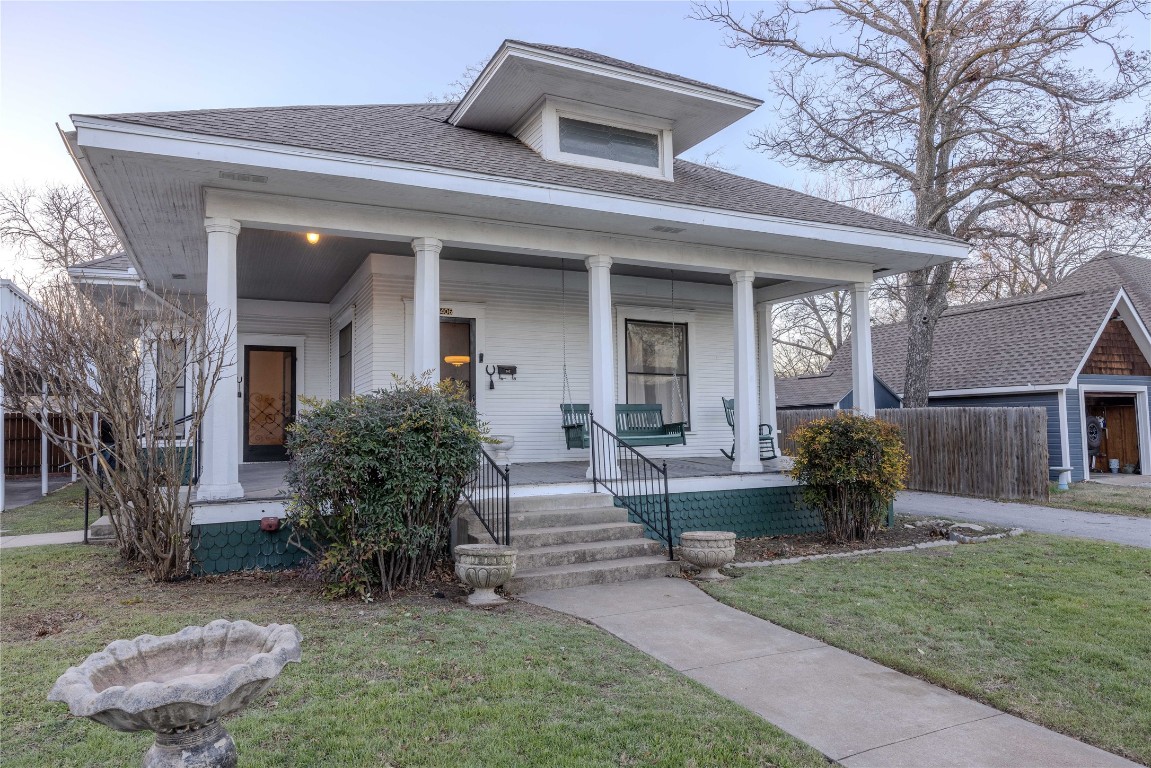 406 S Waco Street Weatherford TX 76086