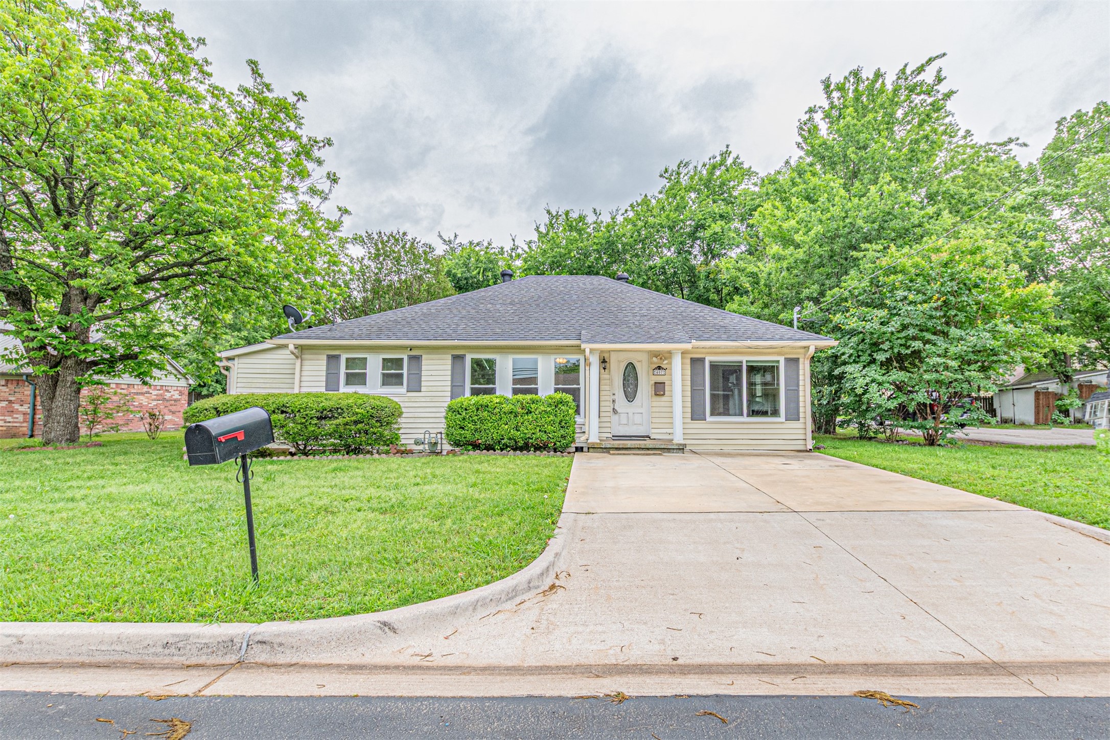 407 W 4th Street Kaufman TX 75142