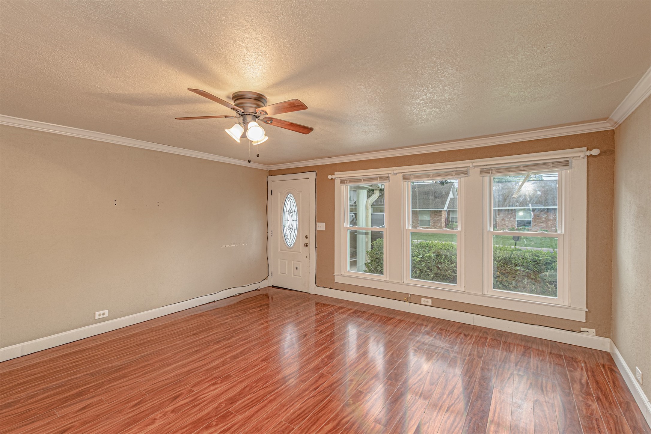 407 W 4th Street Kaufman TX 75142