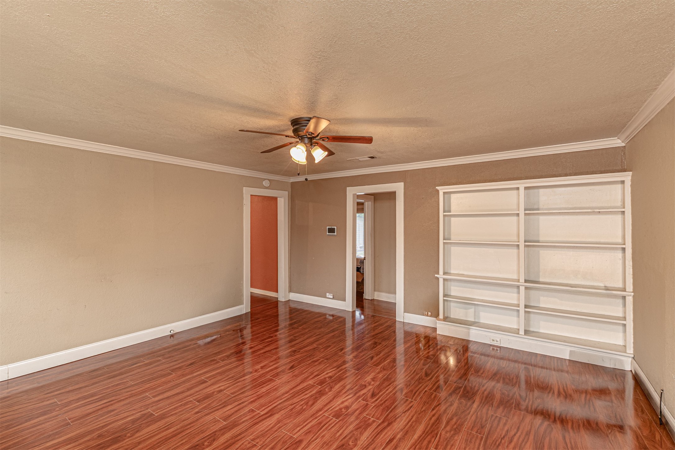 407 W 4th Street Kaufman TX 75142