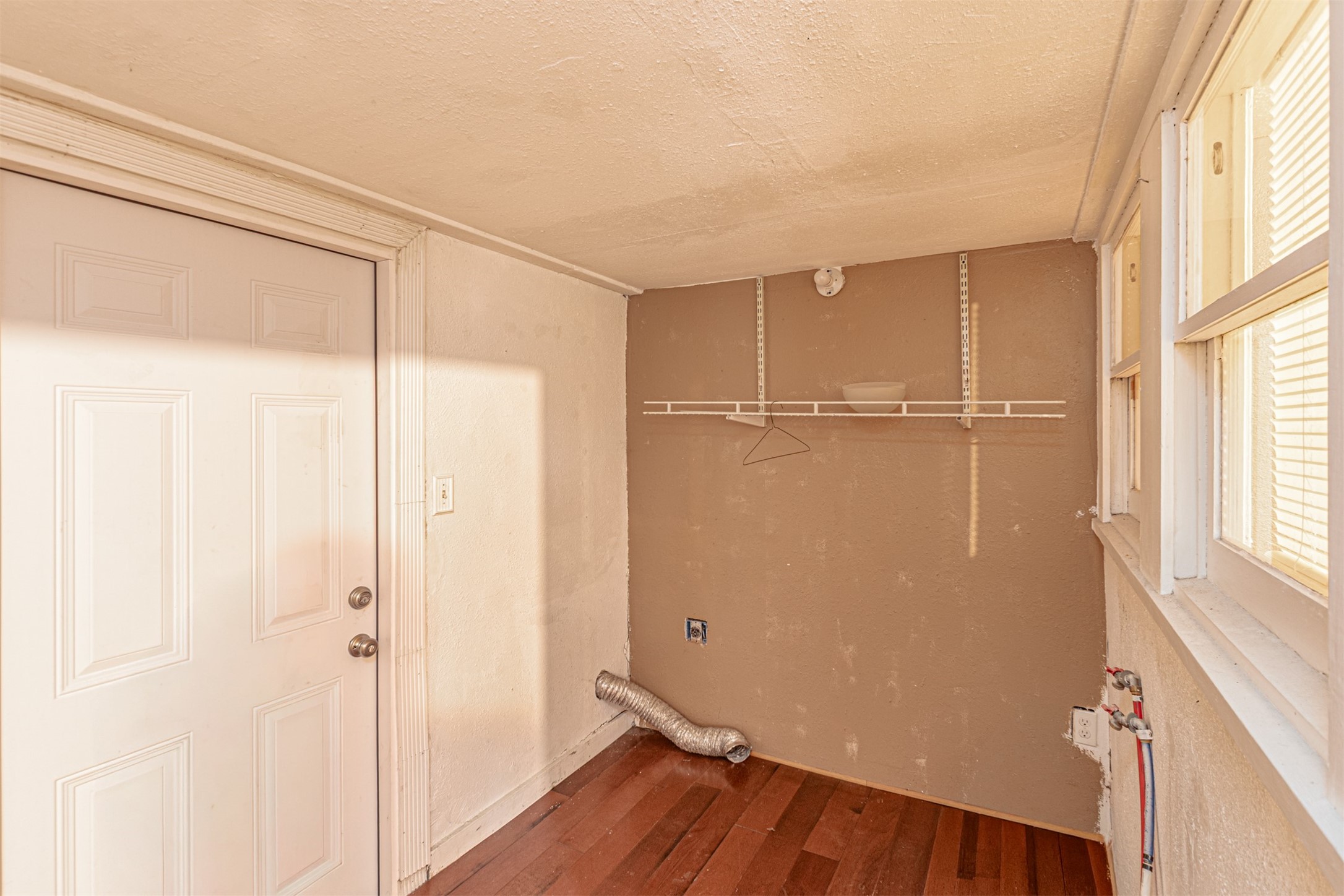 407 W 4th Street Kaufman TX 75142