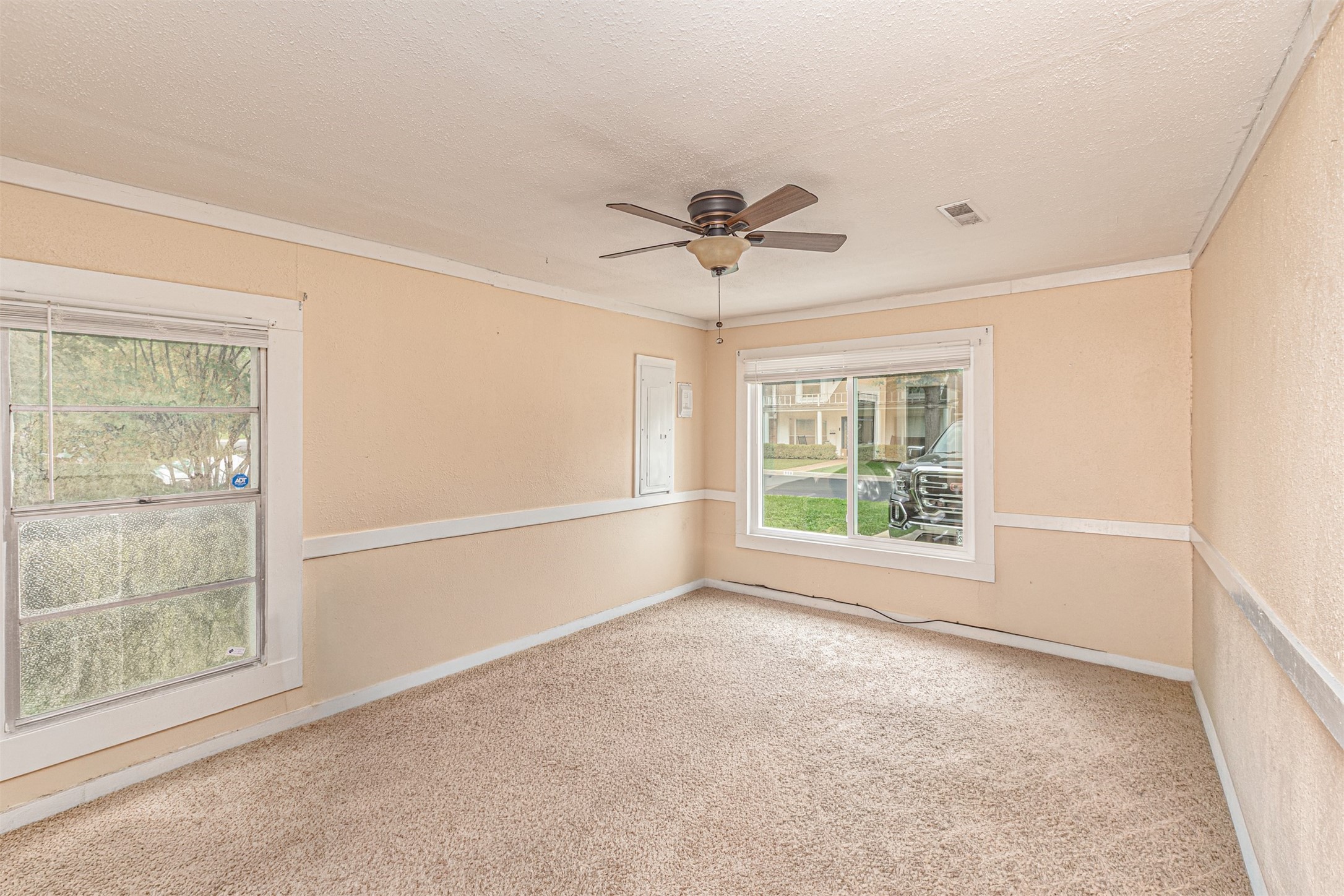 407 W 4th Street Kaufman TX 75142