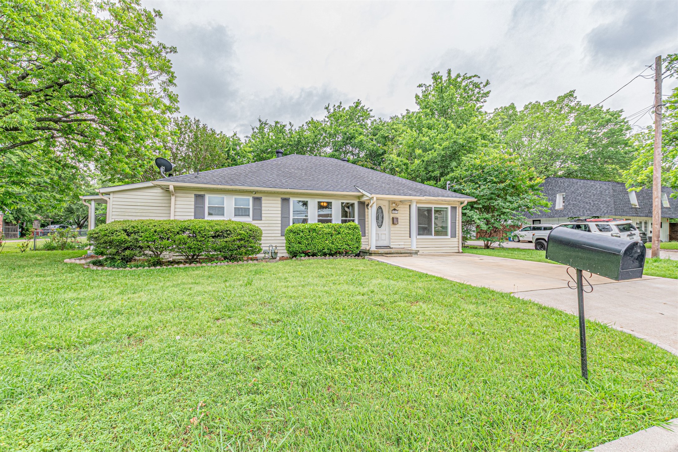 407 W 4th Street Kaufman TX 75142