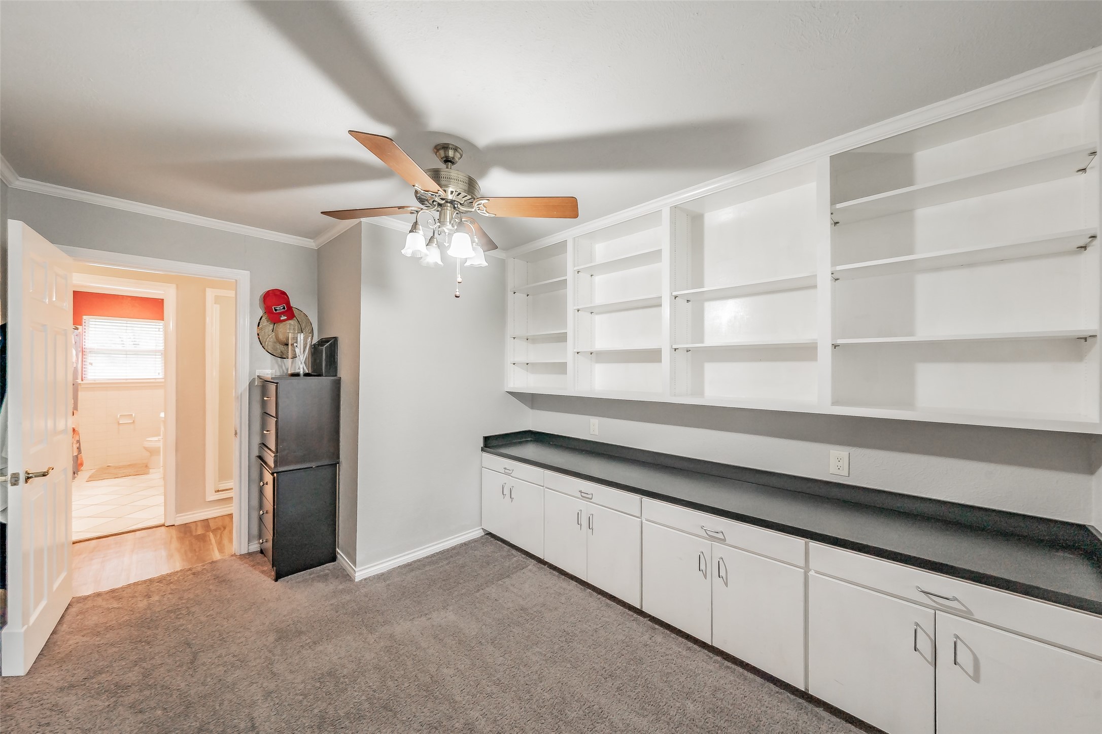 1009 Zelda Hurst TX 76053