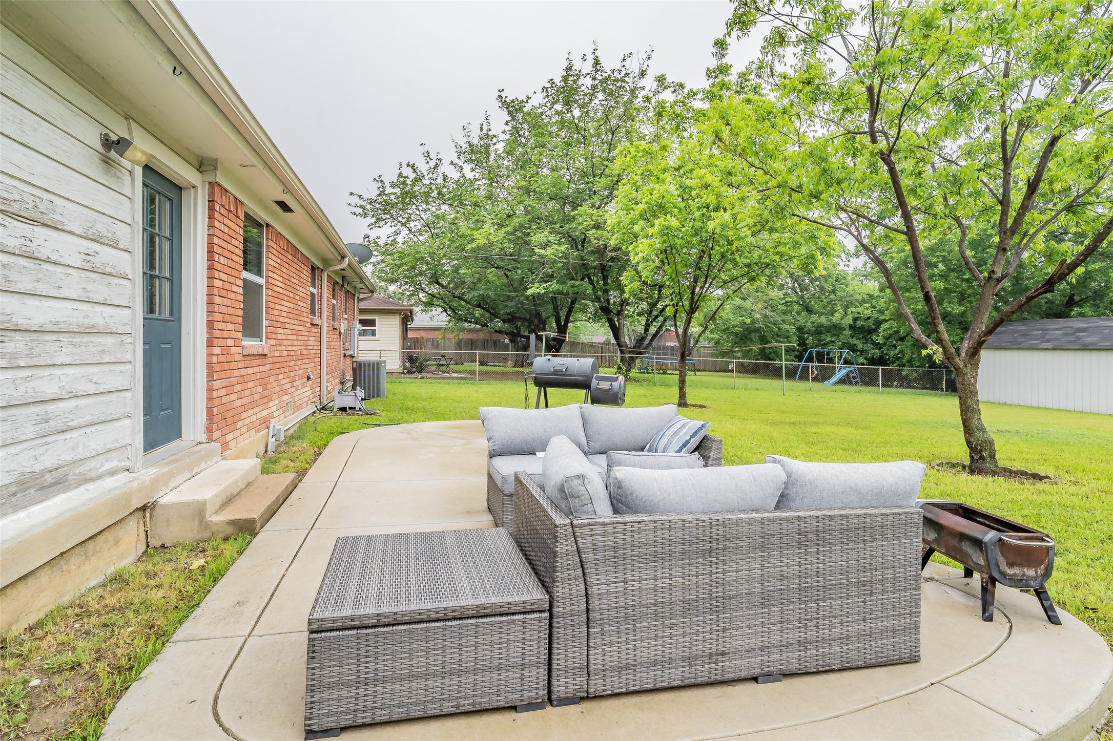1009 Zelda Hurst TX 76053