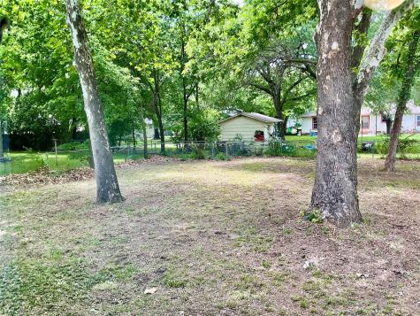 1109 N Howeth Street Gainesville TX 76240