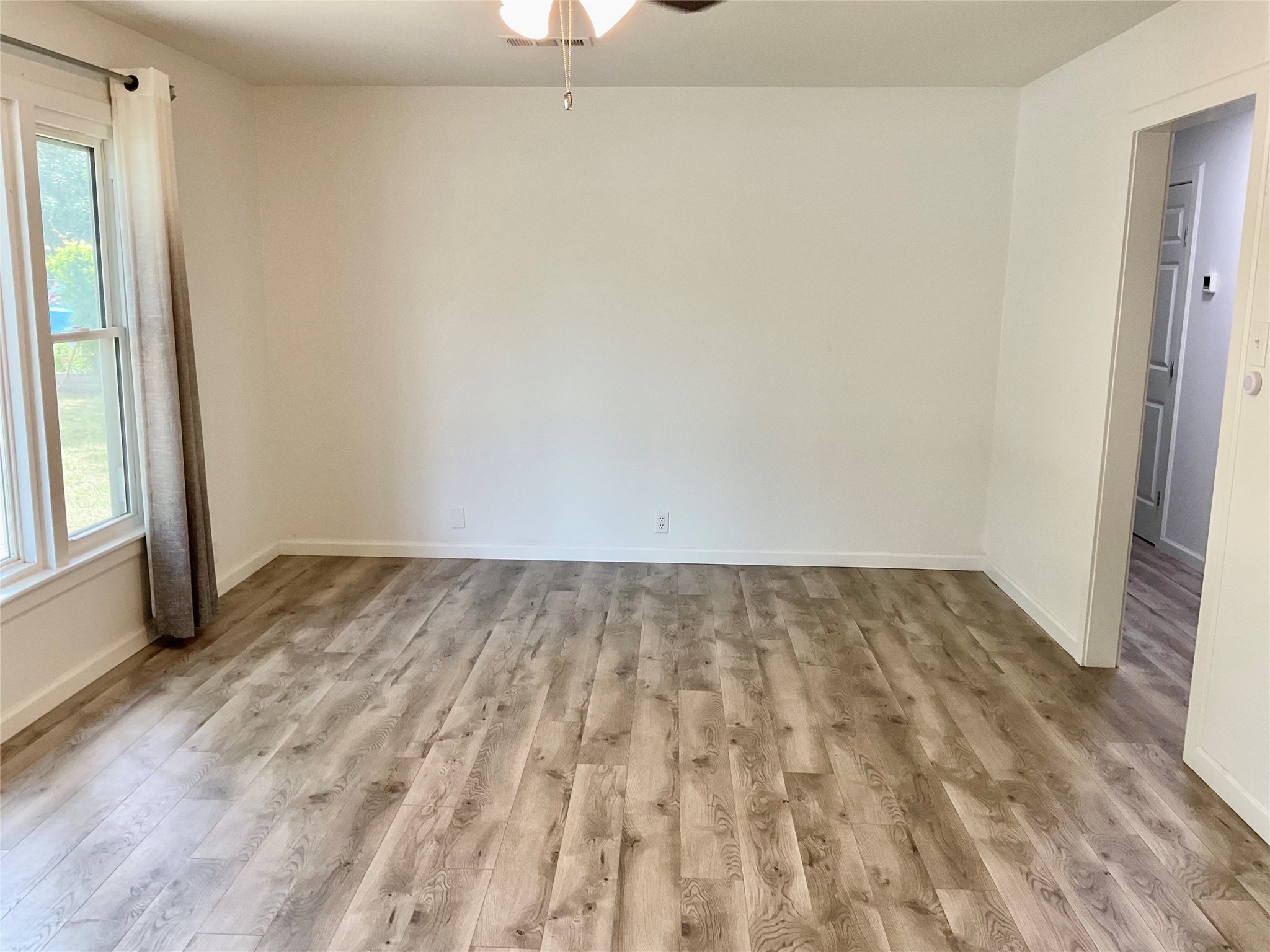 1109 N Howeth Street Gainesville TX 76240