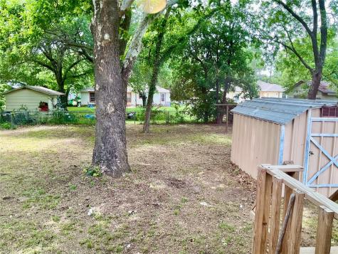 1109 N Howeth Street Gainesville TX 76240
