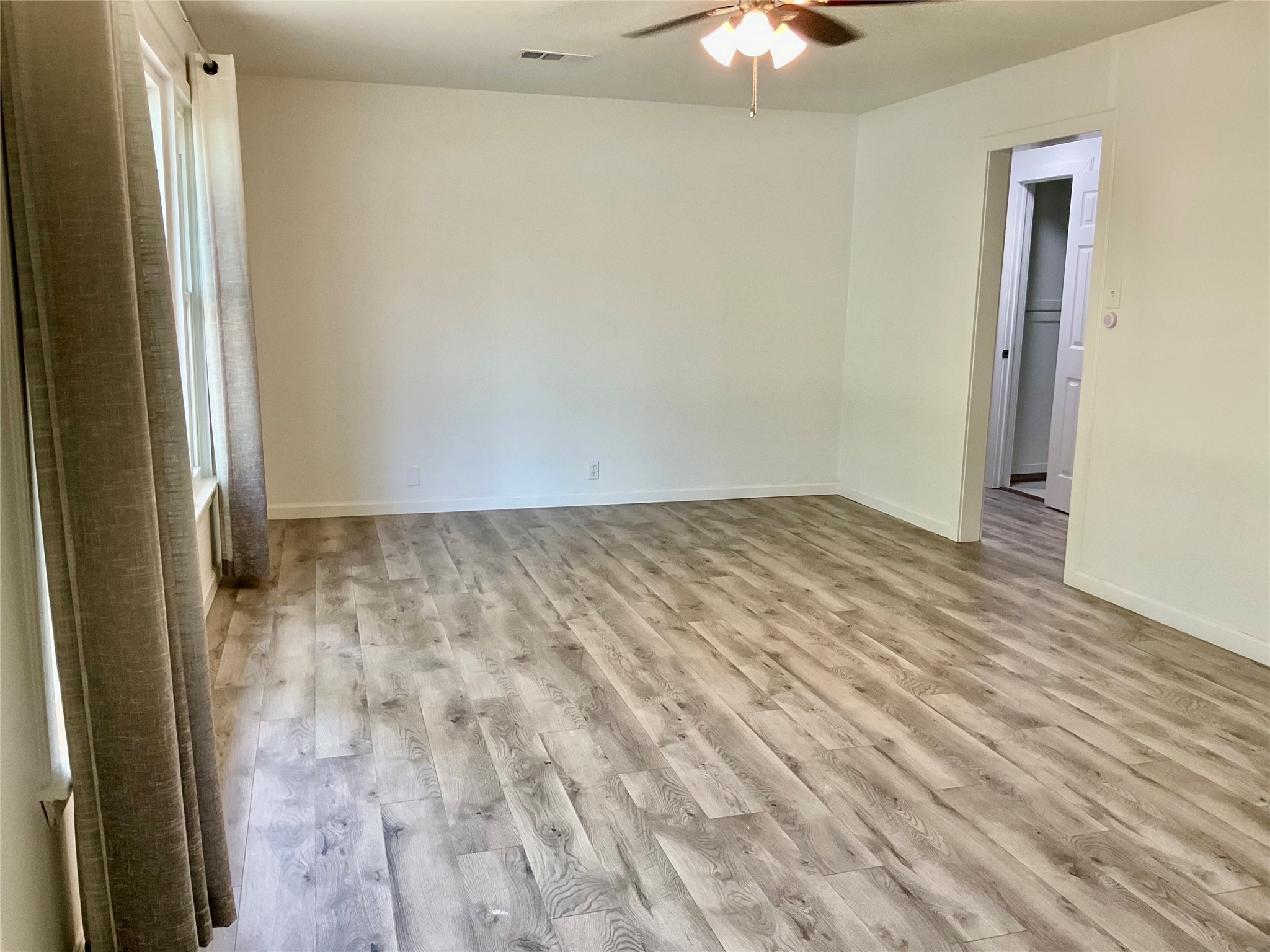 1109 N Howeth Street Gainesville TX 76240